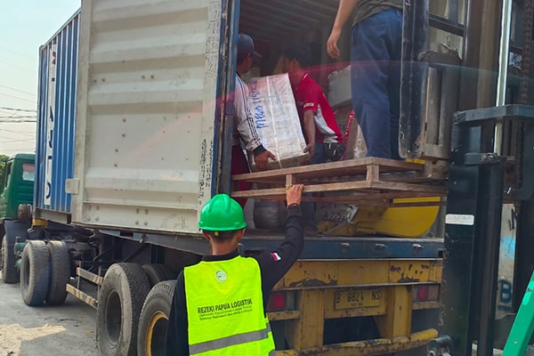 Galeri Rezeki Papua Lintas Samudera (2)-min Galeri Rezeki Papua Lintas Samudera (2)-min