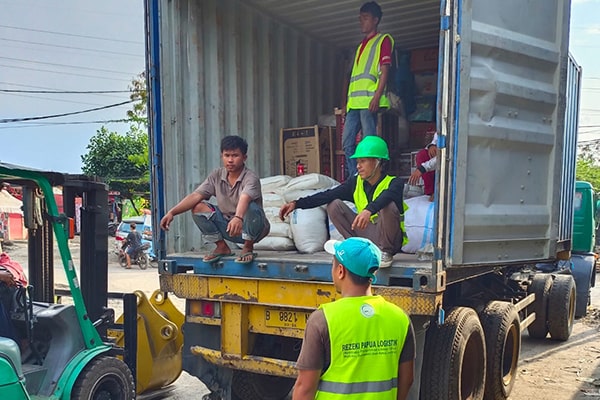Galeri Rezeki Papua Lintas Samudera (5)-min Galeri Rezeki Papua Lintas Samudera (5)-min